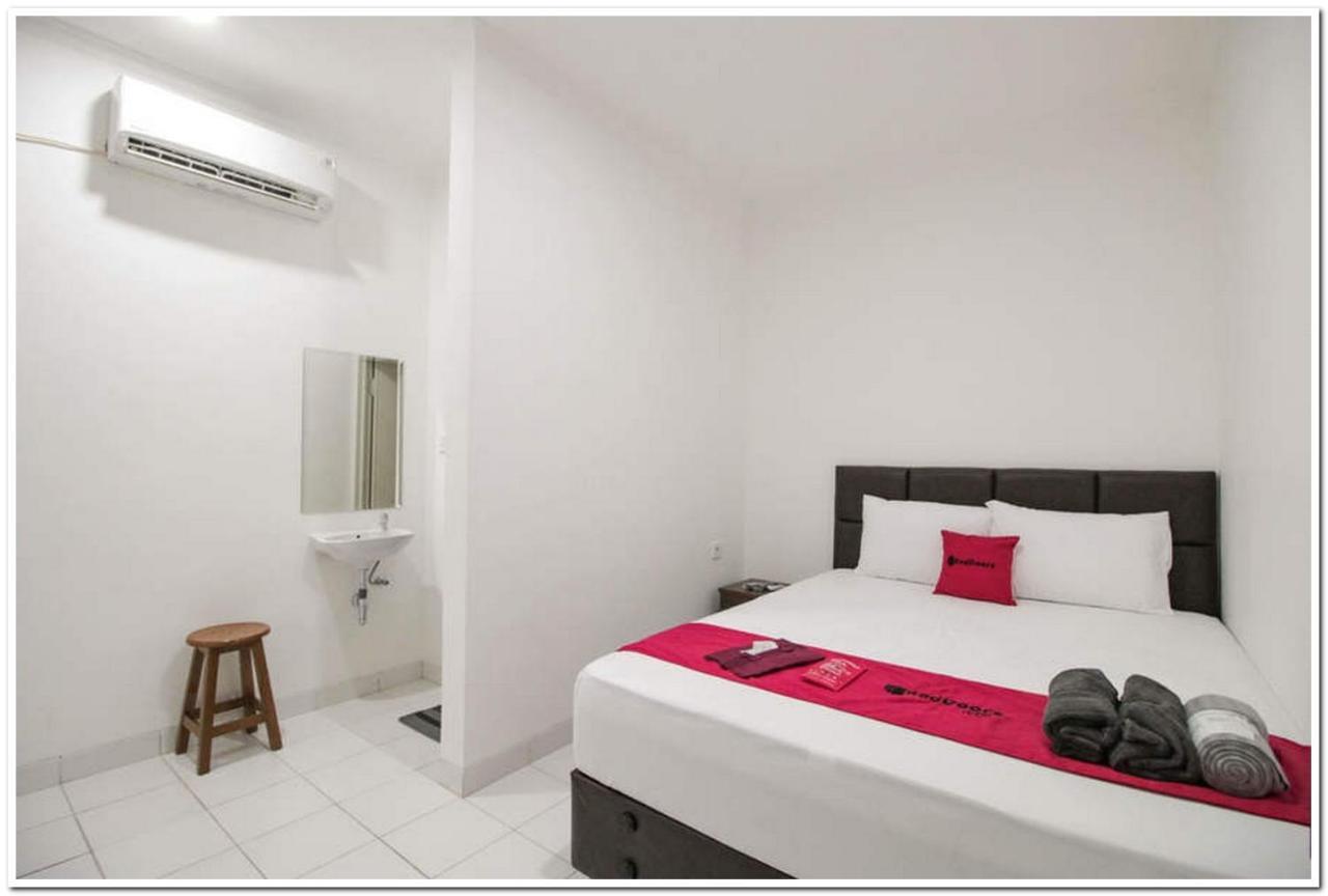 فندق Reddoorz @ Ruko Itc Roxy Mas جاكرتا المظهر الخارجي الصورة