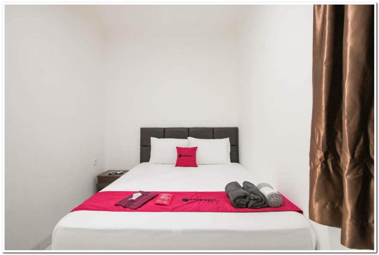 فندق Reddoorz @ Ruko Itc Roxy Mas جاكرتا المظهر الخارجي الصورة