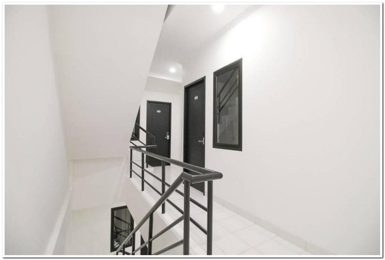 فندق Reddoorz @ Ruko Itc Roxy Mas جاكرتا المظهر الخارجي الصورة